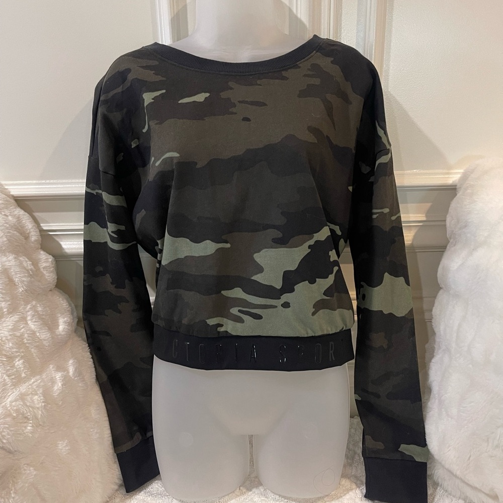 Large Victoria’s Secret Camo Crop Sweatshirt